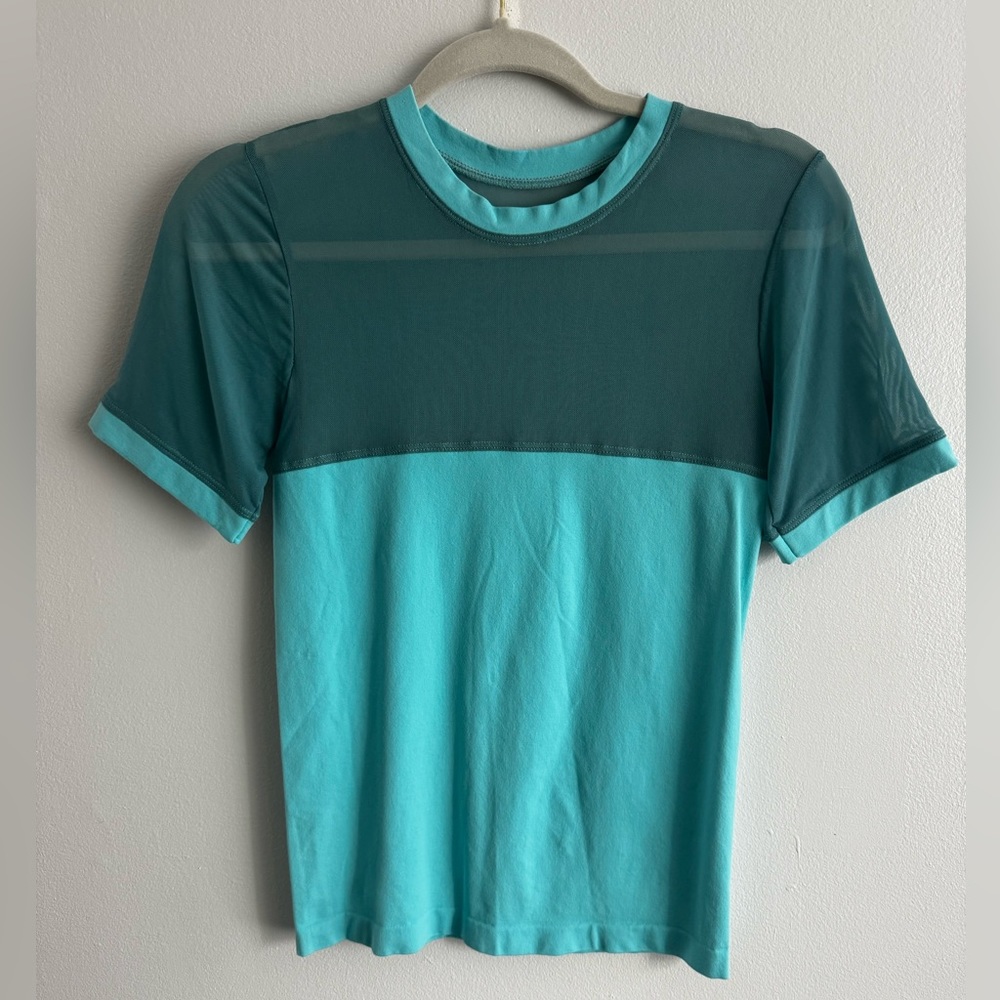 Free people Free People Movement short sleeve blue mesh top